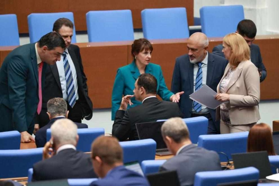 Приеха на първо четене новия механизъм за минималната заплата
