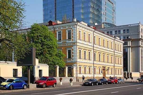 Русия удари украинската Национална академия на науките в Киев