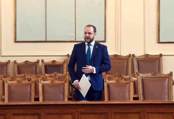 В сряда връчват обвинителен акт на Борислав Сандов за споразумението с хората на Калушев