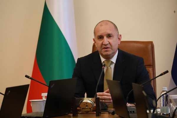 Радев кани всички в събота да посрещнат тленните останки на цар Самуил пред Княжеския дворец