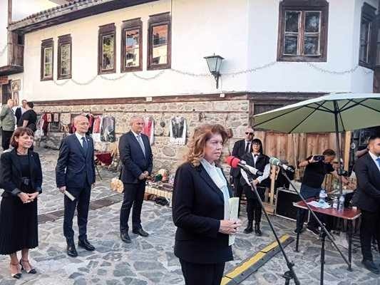  Йотова: Днес е забележителен ден, излекувахме рана от 1000 г.