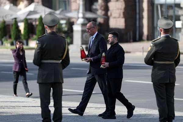 Мерц от Киев към Путин: Прекратете тази безсмислена война