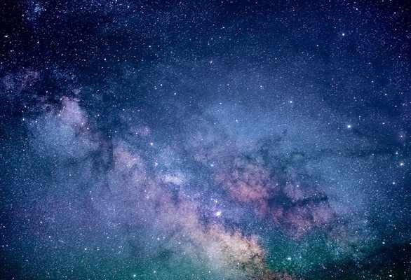 Астрономи откриха драконово яйце на 16 300 светлинни години от Земята