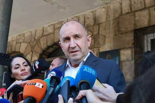 Радев: Убийствата вероятно ще продължат, защото олигархията губи контрол
