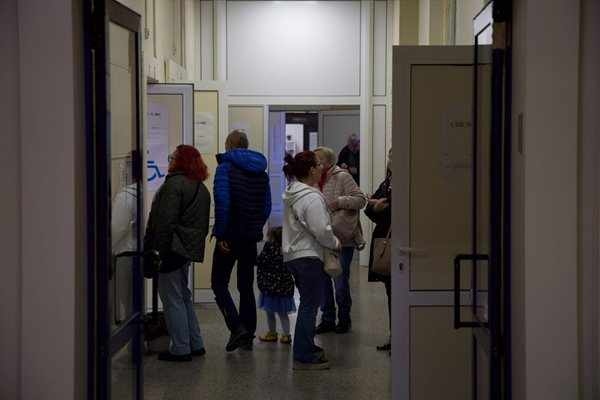 Тренд към 18 часа: Избирателната активност е 19,8%